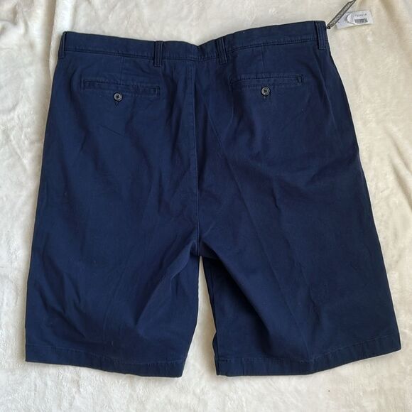 Roundtree & York Navy Flat Front Shorts Tall, size 42, NWT - Picture 2 of 7